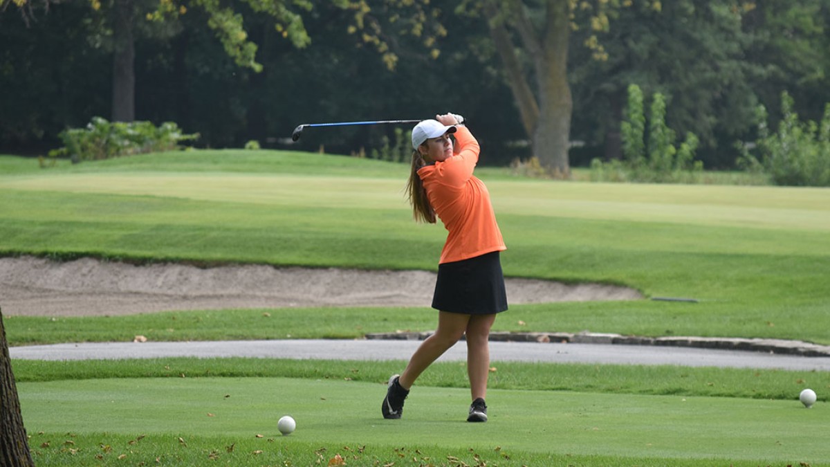 Women's Golf Competes at Troll Classic