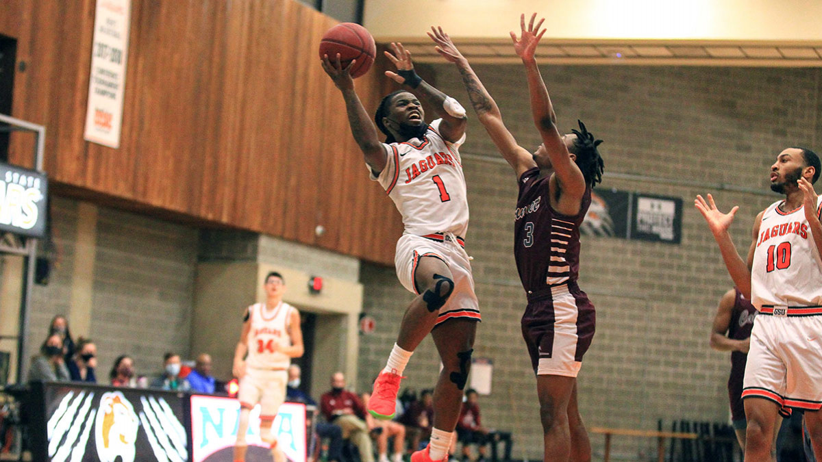 Jaguars Tourney Win Streak Ends in Championship Game