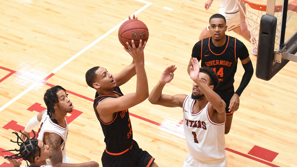 Jaguars Edged by the Titans in South Bend