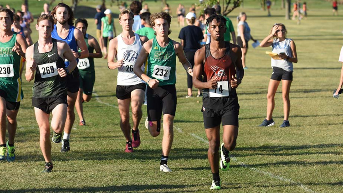 Men's Cross County Competes at Midwest Intercollegiate