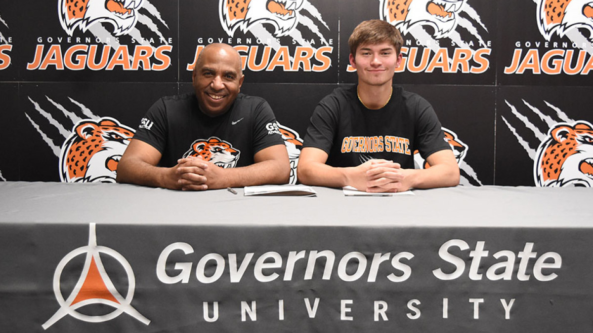 Men's Basketball Signing: Nick Mikash