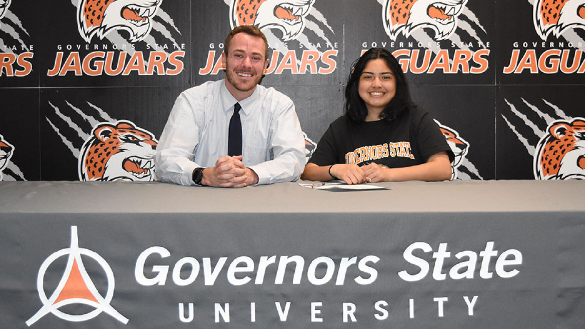 Women's Cross Country Signing: Diana Perez