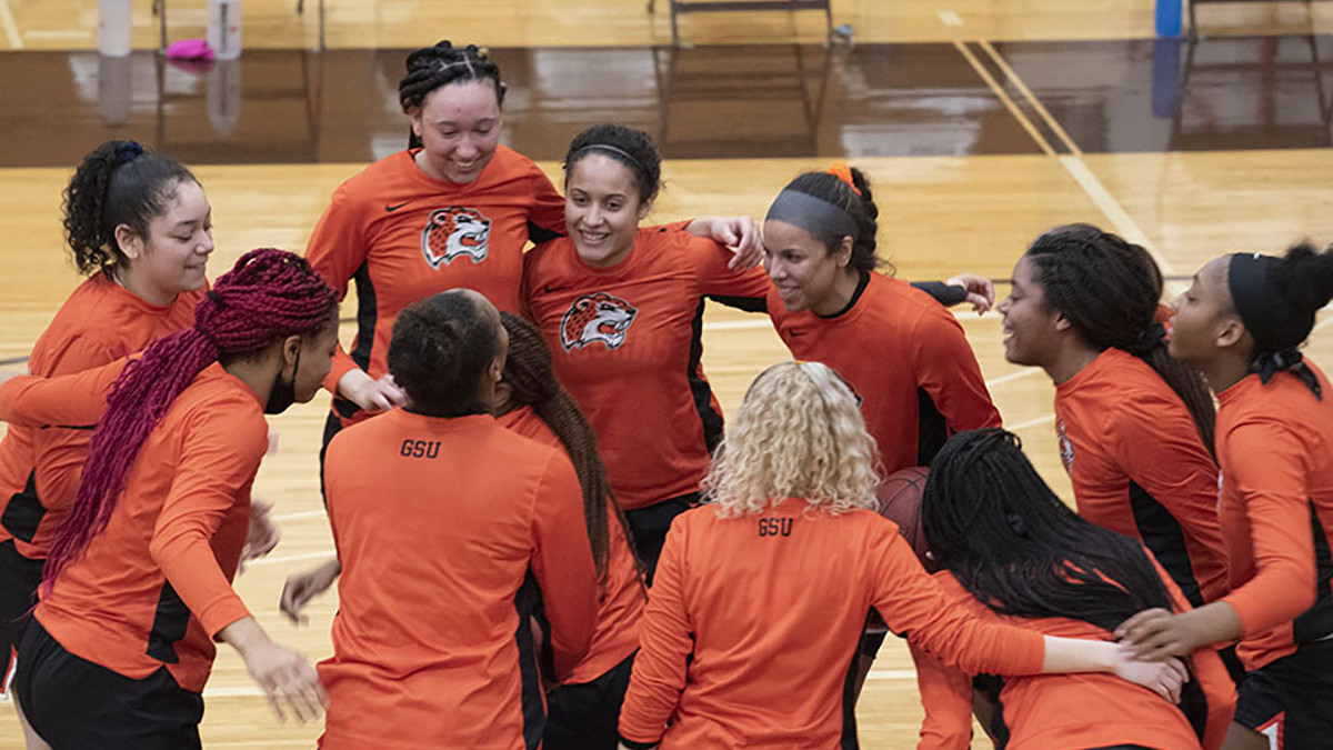Women's Basketball: Season-in-Review