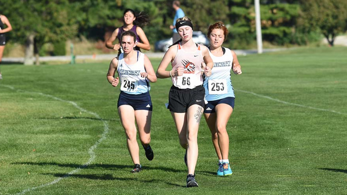 Women's Cross Country Takes Part in Midwest Intercollegiate