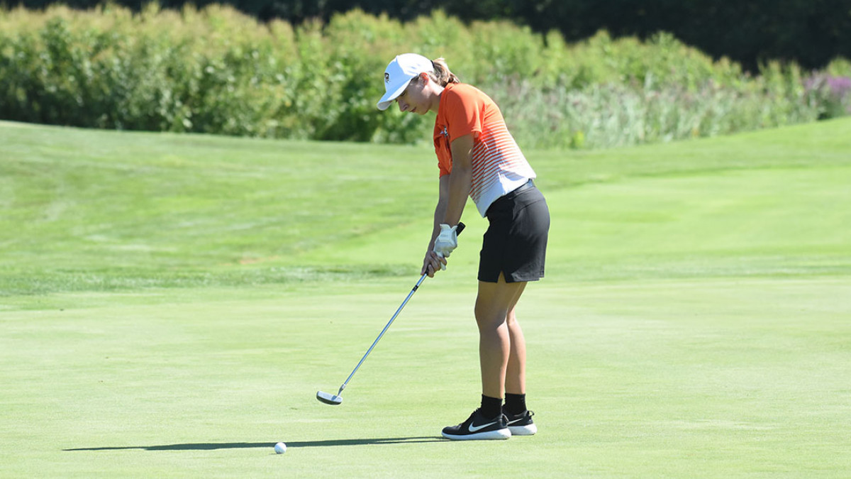 Women's Golf Opens Season at Troll Classic