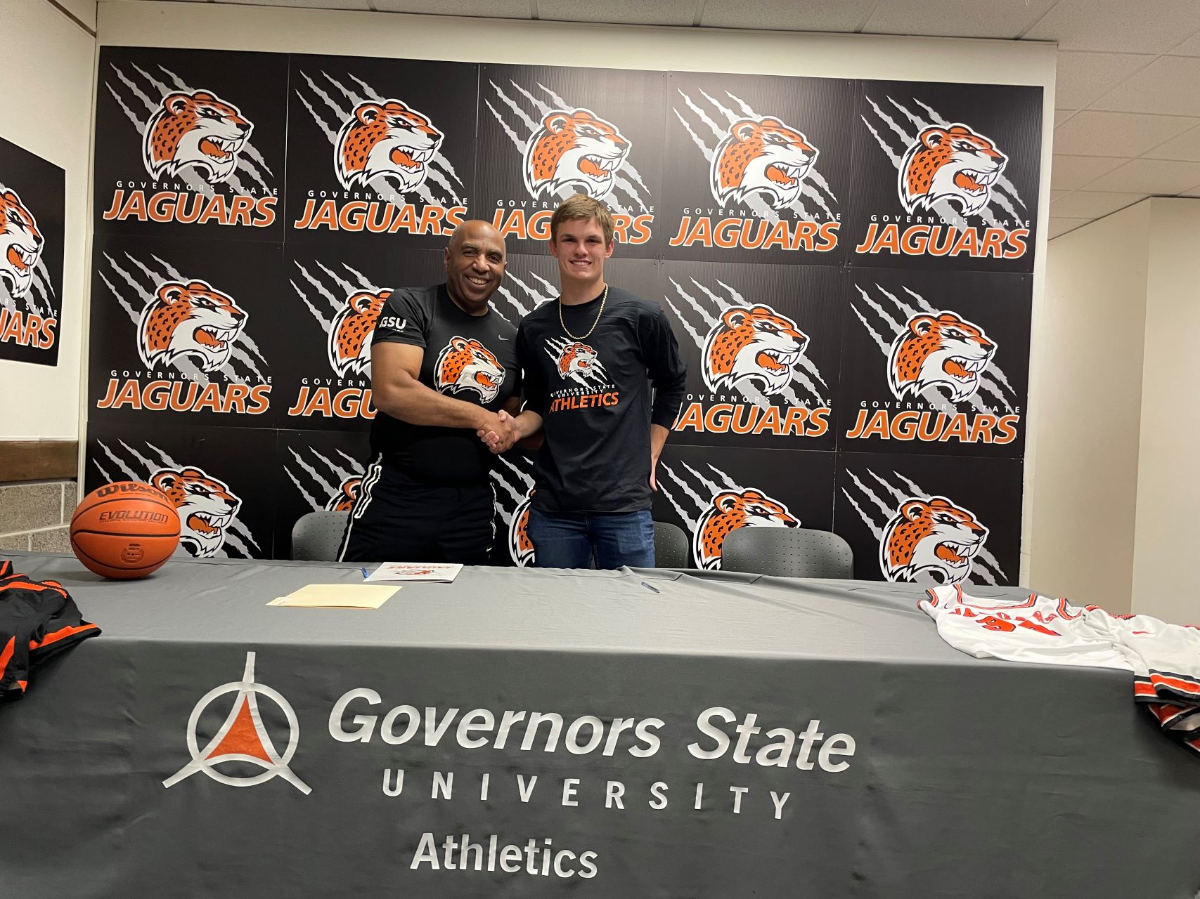 GSU Head Men's Basketball Coach Tony Bates welcomes new Jaguar signee Tyler Goemaat.