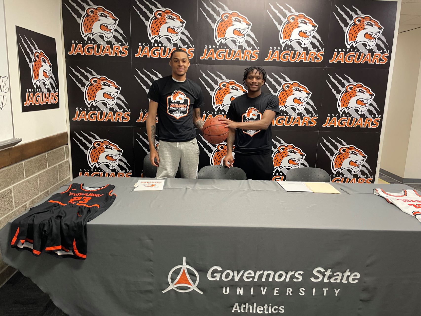 New Jaguar National Letter of Intent Signees (L) Delon Zollicoffer-White and Keimar Marable.