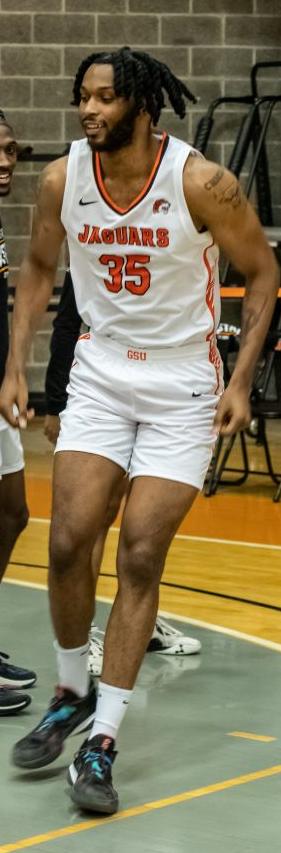 (35) Tyler Clarke with 19 points, 9 rebounds in Trinity Christian win.