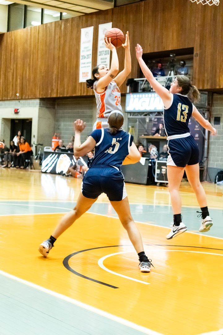 (20) Tabetha Jones led GSU in scoring with 21 points vs. Olivet Nazarene hitting 9-16 field goals.