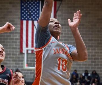 (10) Zareia Chevre On Senior Night vs. IU Northwest.